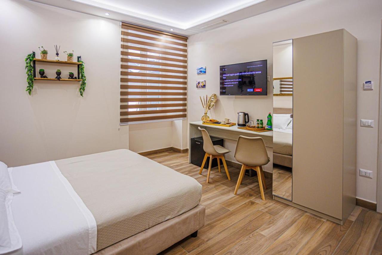 Peca'S Room เนเปิลส์ ภายนอก รูปภาพ