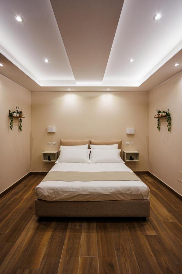 Peca'S Room เนเปิลส์ ภายนอก รูปภาพ